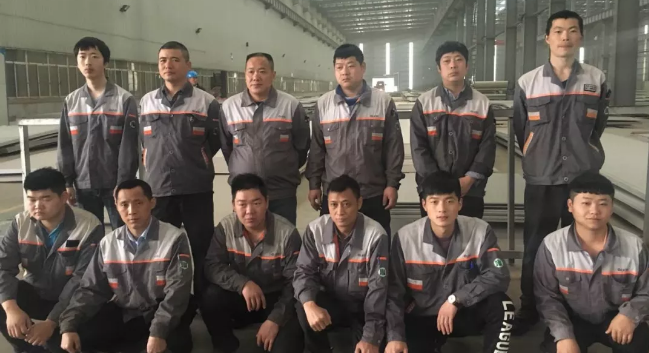 五一，向你們致敬！